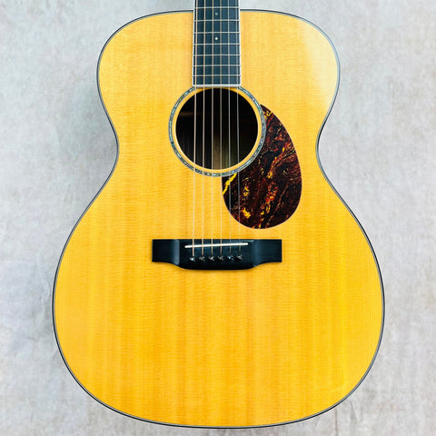 2003 Martin Custom Shop 000 14-Fret Musicians Friend 20th Anniversary Model Specs - Natural