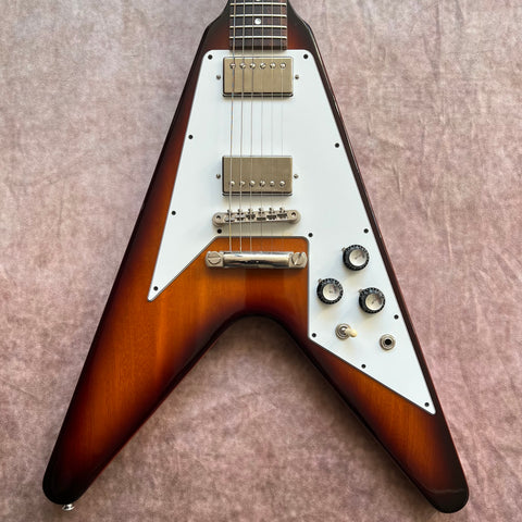 2016 Gibson Custom Shop '67 Flying V Stoptail Vintage Sunburst Specs