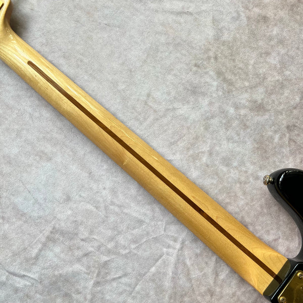 Fender Precision Bass Elite I Maple Fretboard Gold Hardware 1983 - Black - 19