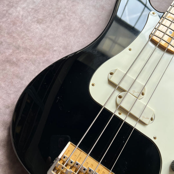 Fender Precision Bass Elite I Maple Fretboard Gold Hardware 1983 - Black - 4