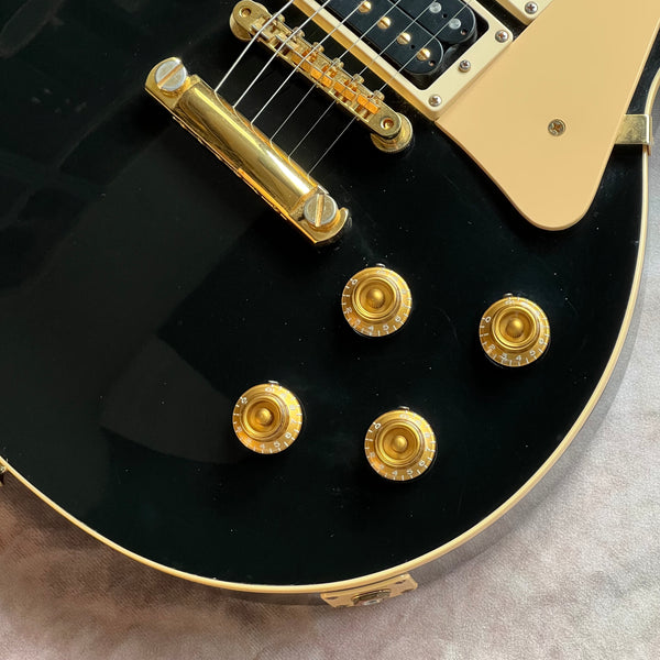 Gibson Les Paul Classic 3 Pickup 2002 - Ebony with Gold Hardware - 5