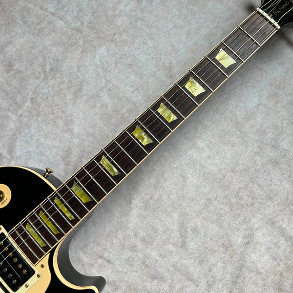 Gibson Les Paul Classic 3 Pickup 2002 - Ebony with Gold Hardware - 9