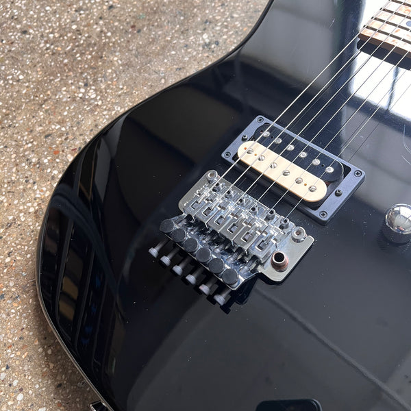 Wayne Charvel Rock Legend 2002 - Black with Matching Headstock - 4