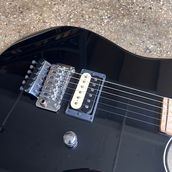 Wayne Charvel Rock Legend 2002 - Black with Matching Headstock - 7