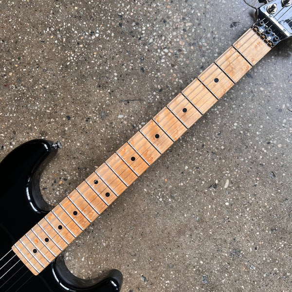 Wayne Charvel Rock Legend 2002 - Black with Matching Headstock - 8