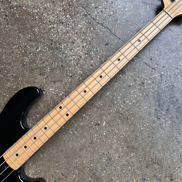 Lakland Skyline Series 44-02 Maple Fretboard 2006 - Black - 8