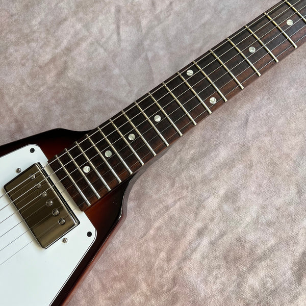 Gibson Custom Shop '67 Flying V 2016 - Vintage Sunburst - 9