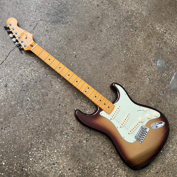 Fender American Ultra Stratocaster Maple Fingerboard 2019 - Mocha Burst - 2