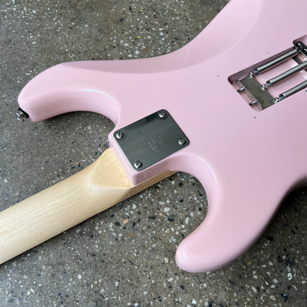 G&L USA Legacy 2019 - Shell Pink - 14