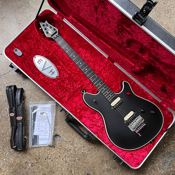 EVH Wolfgang USA Edward Van Halen Signature with Floyd Rose and Killswitch 2022 - Stealth Black - 18