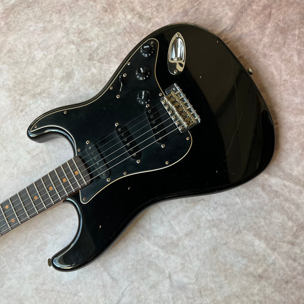 Fender Custom Shop Roasted Dual Mag II Stratocaster Relic Limited Edition 2023 - Aged Black with Matching Headstock - 9