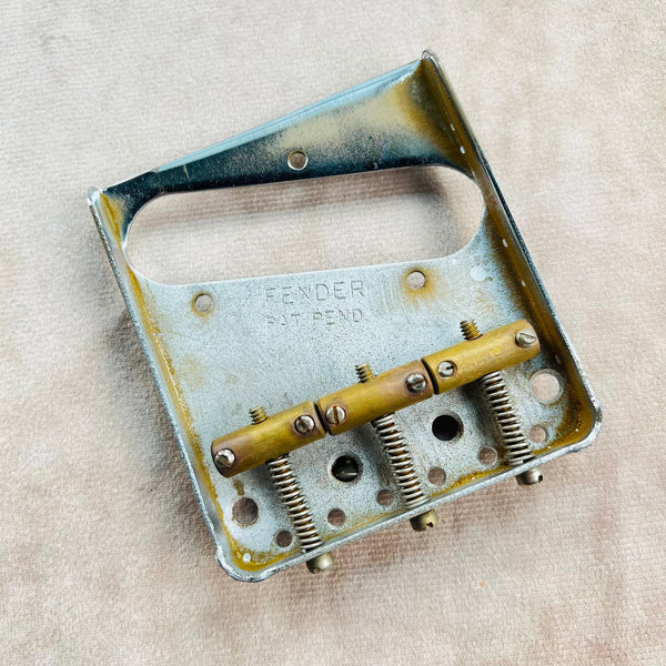Fender Telecaster Vintage Style Bridge Assembly Brass Saddles Relic - 1