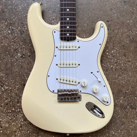 1985 Fender ST62-55 Stratocaster Specs - Vintage White