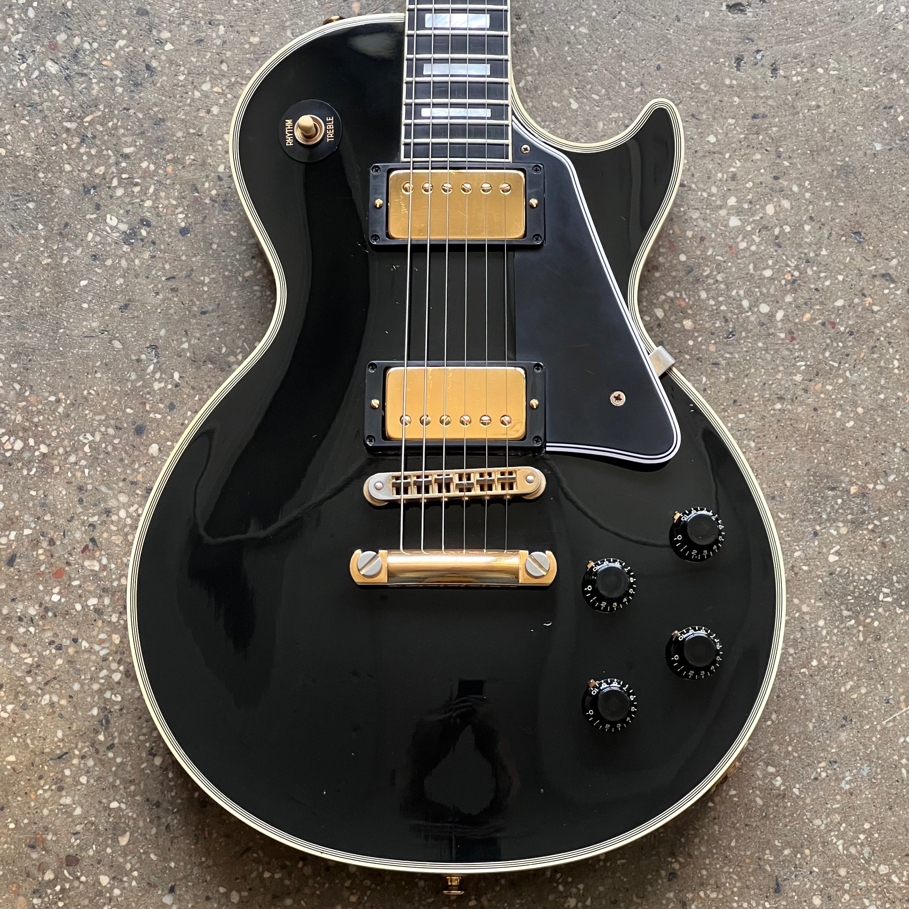2004 Gibson Custom Shop Les Paul Custom Specs - Ebony | Tone Wolf