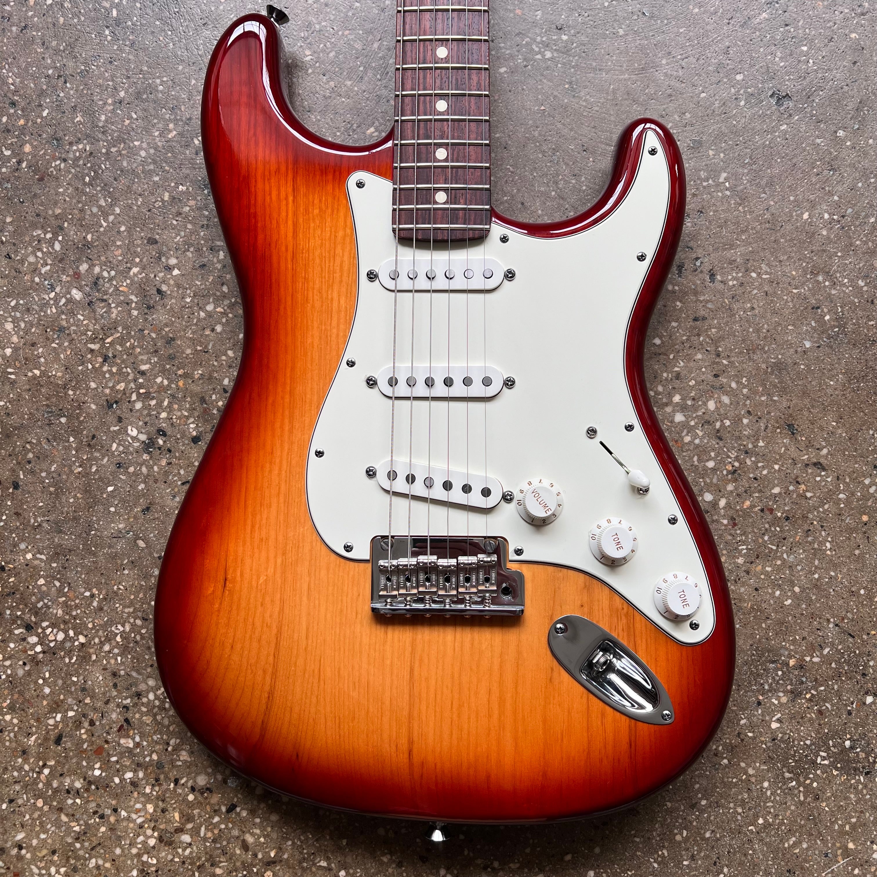 Fender アメリカンスタンダード 2010年代 2010 Fender American Standard Stratocaster Rosewood Specs - Sienna