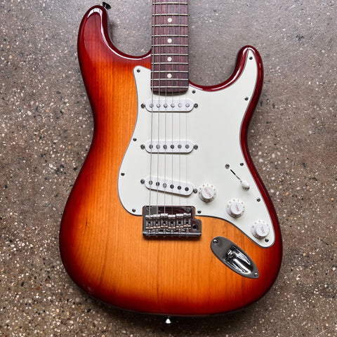 2010 Fender American Standard Stratocaster Rosewood Specs - Sienna Sunburst