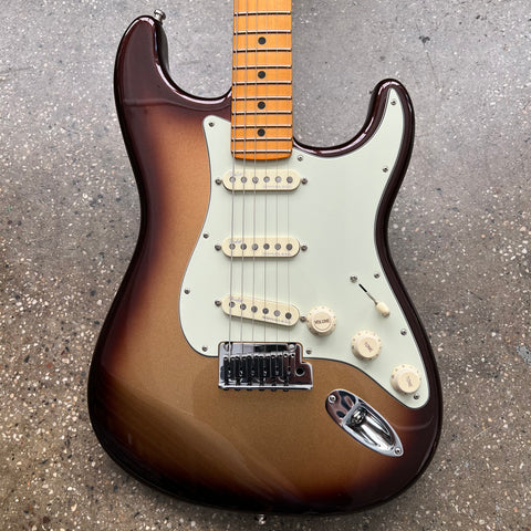 2019 Fender American Ultra Stratocaster Maple Fingerboard Mocha Burst Specs