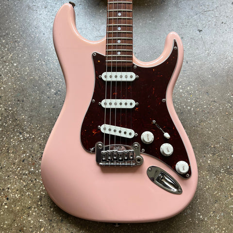 2019 G&L USA Legacy Specs - Shell Pink