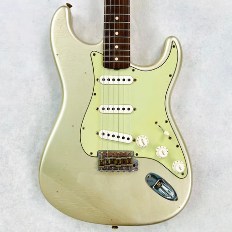 2022 Fender Custom Shop 1960s Stratocaster Journeyman Relic Specs - Aged Inca Silver