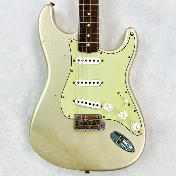 2022 Fender Custom Shop 1960s Stratocaster Journeyman Relic Specs - Aged Inca Silver