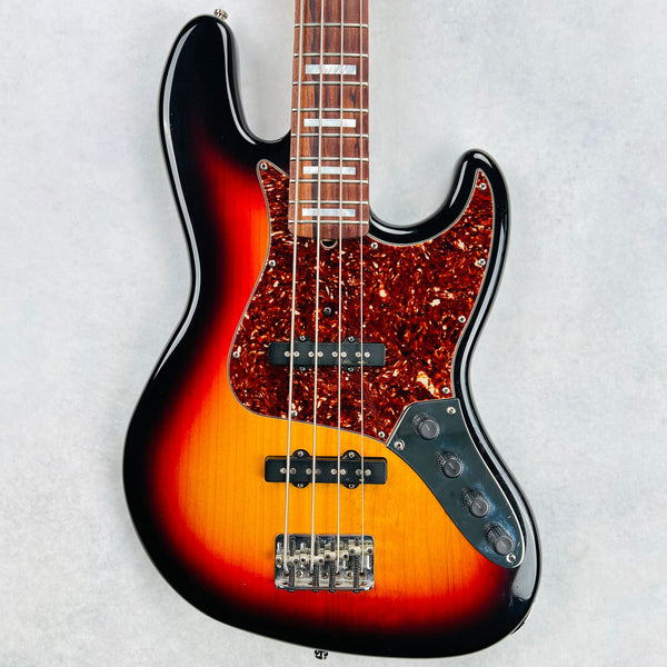 2010s Fender Custom Shop Custom Classic Jazz Bass Specs - 3-Tone Sunburst