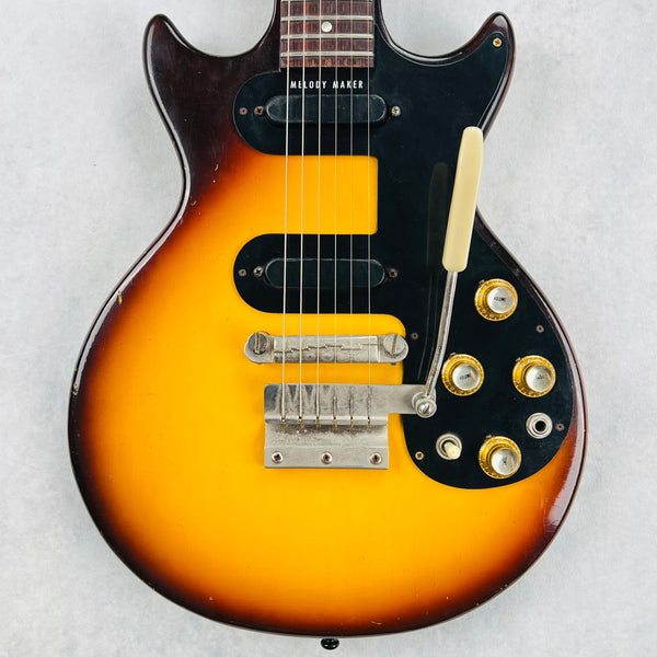 1964 Gibson Melody Maker Double Cutaway 2-Pickup Vibrola Specs - Sunburst