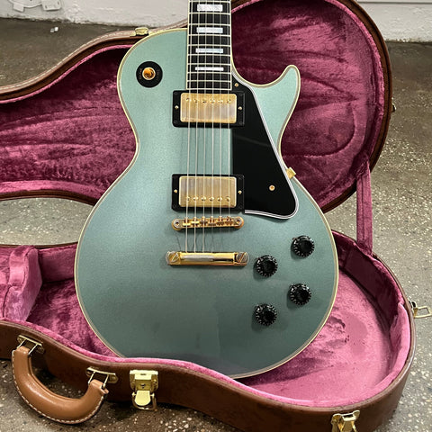 2018 Gibson Custom Shop Custom Shop 1957 Les Paul Custom Specs - Antique Pelham Blue