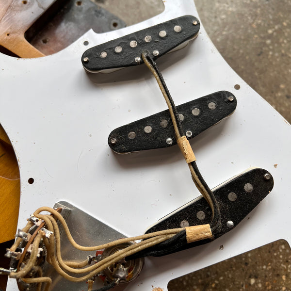 1957 Fender Stratocaster Non-Tremolo Hardtail Vintage Electric Guitar - 2-Tone Sunburst - 19