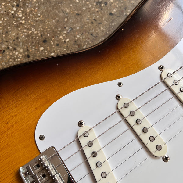 1957 Fender Stratocaster Non-Tremolo Hardtail Vintage Electric Guitar - 2-Tone Sunburst - 4