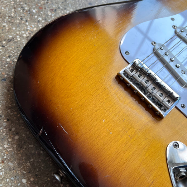 1957 Fender Stratocaster Non-Tremolo Hardtail Vintage Electric Guitar - 2-Tone Sunburst - 5