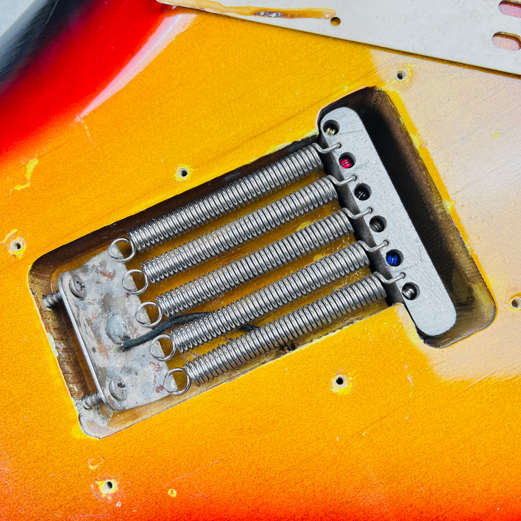1964 Fender Stratocaster Vintage Electric Guitar 3-Tone Sunburst - 27