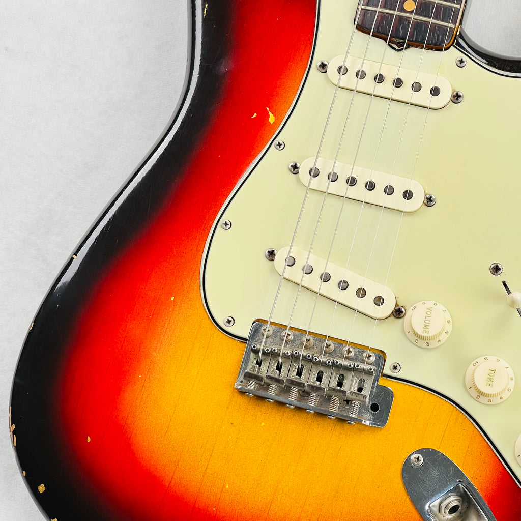 1964 Fender Stratocaster Vintage Electric Guitar 3-Tone Sunburst - 4