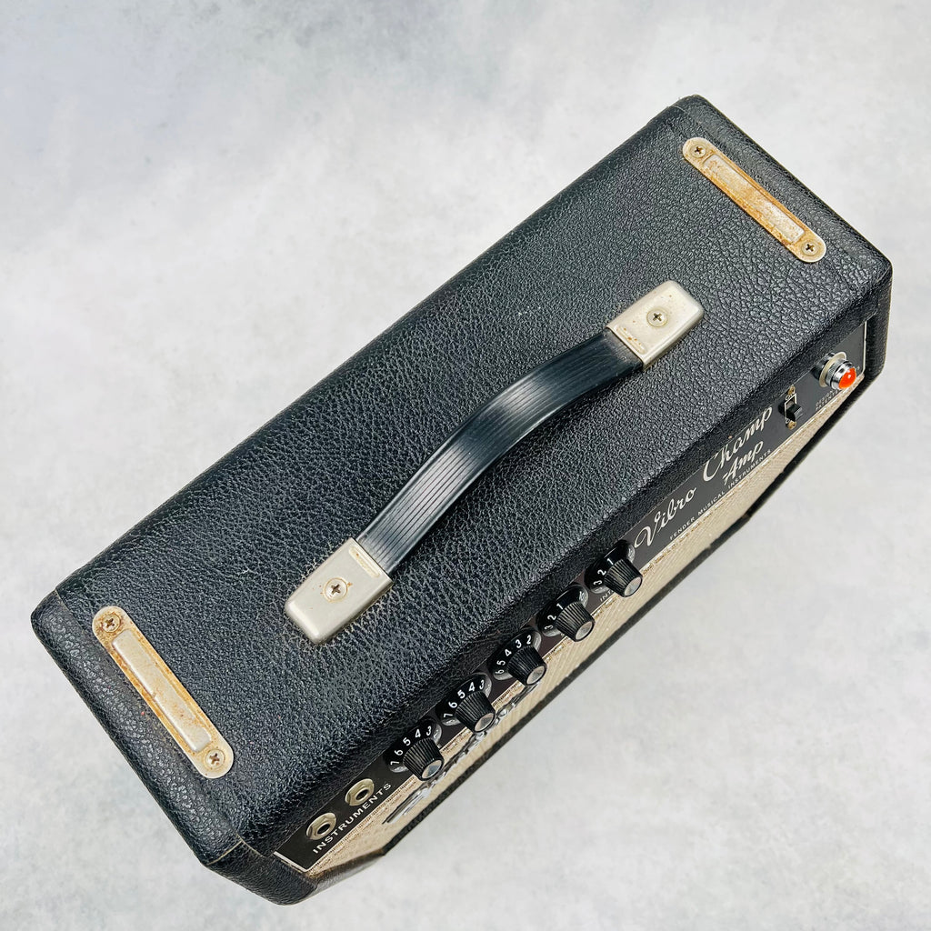 1965 Fender Vibro Champ Amp 1x8" Vintage Guitar Combo Amplifier Black - 4