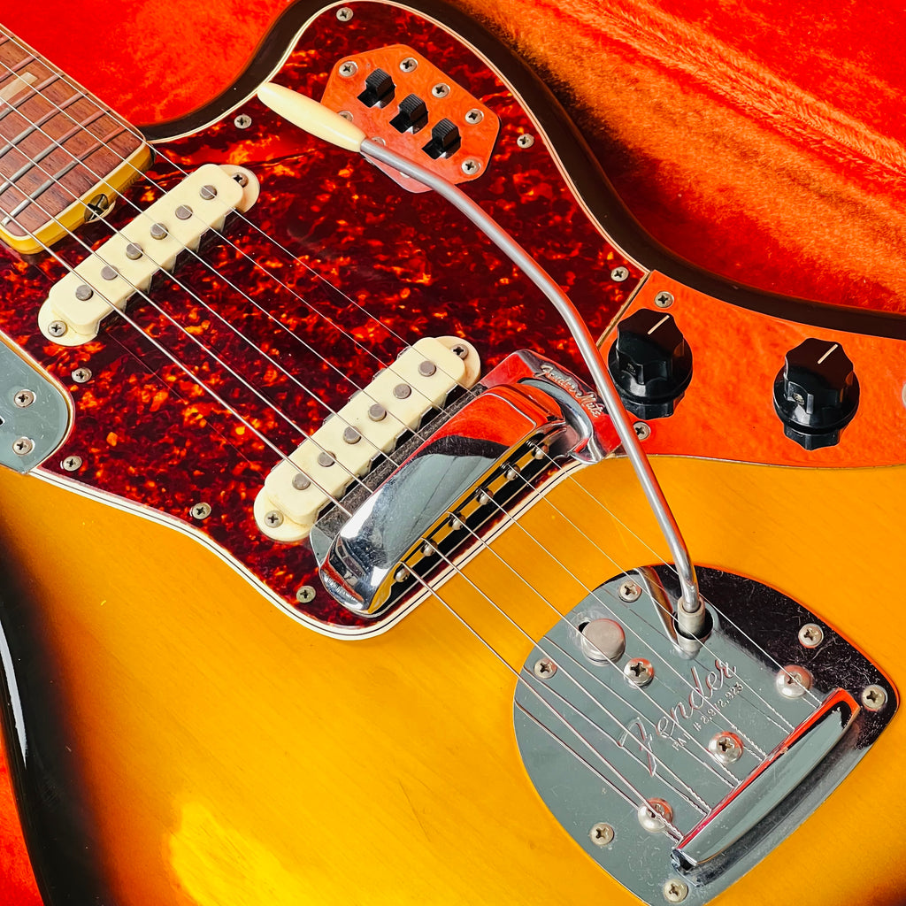 1966 Fender Jaguar Vintage Electric Guitar 3-Tone Sunburst - 21