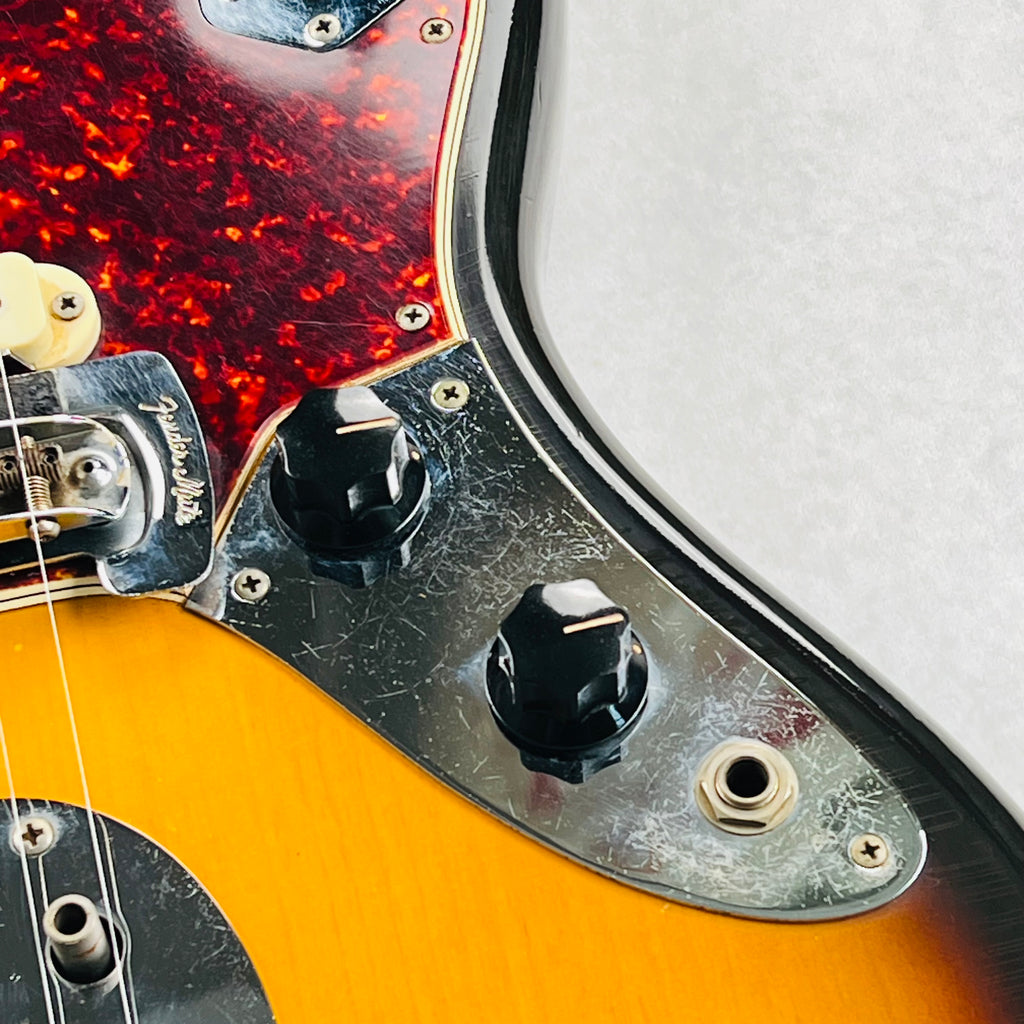 1966 Fender Jaguar Vintage Electric Guitar 3-Tone Sunburst - 7
