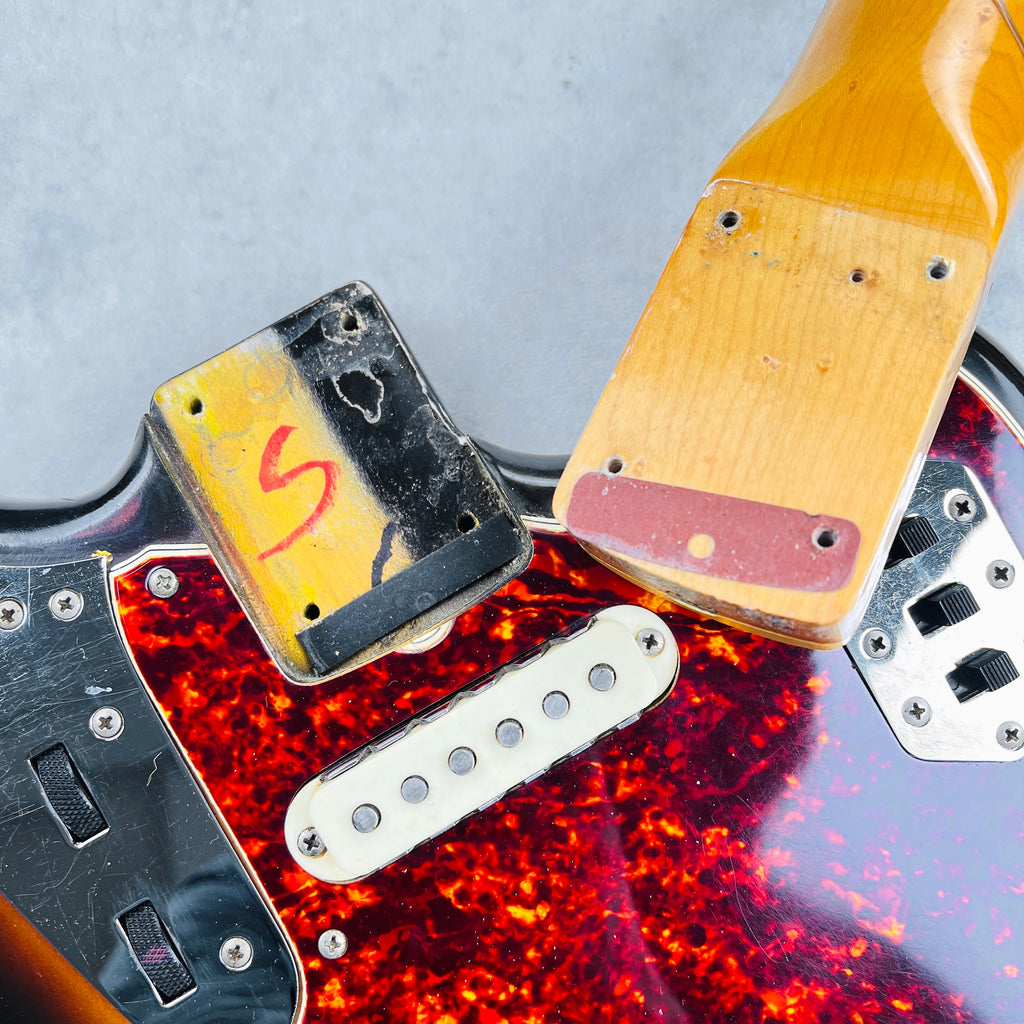 1966 Fender Jaguar Vintage Electric Guitar 3-Tone Sunburst - 22