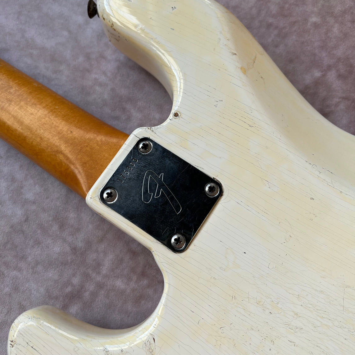 Fender Jazz Bass 1966 - Olympic White | Tone Wolf