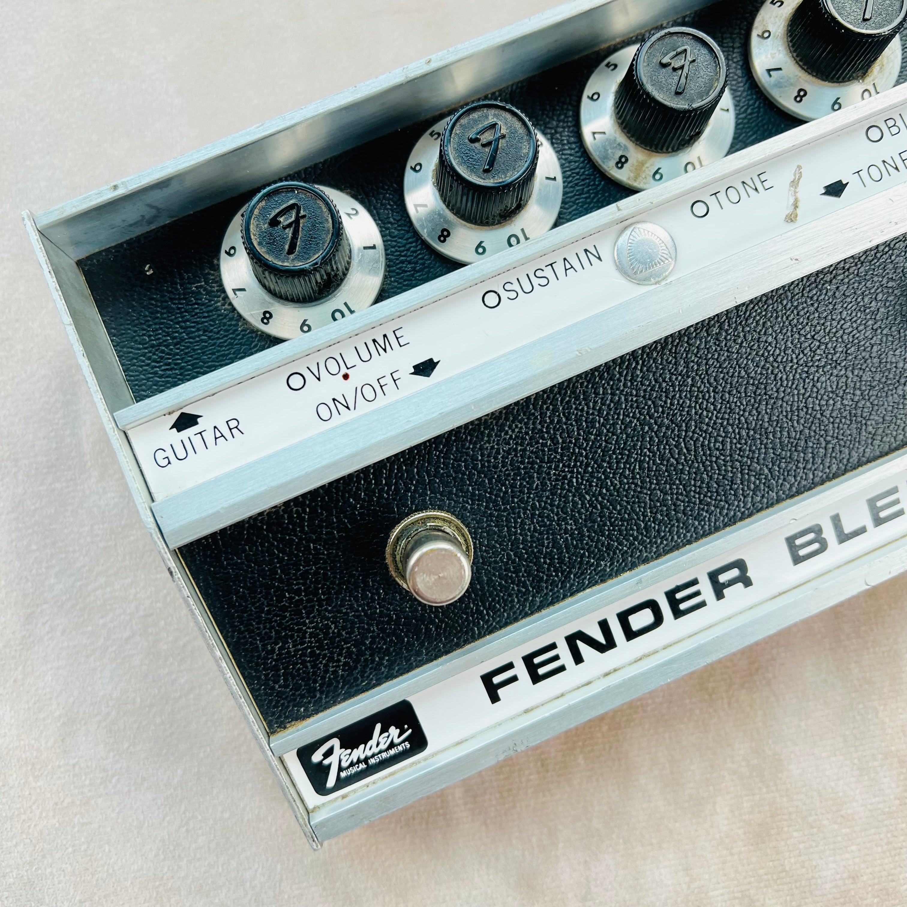 Fender Blender Fuzz Pedal 1968 - Silver | Tone Wolf