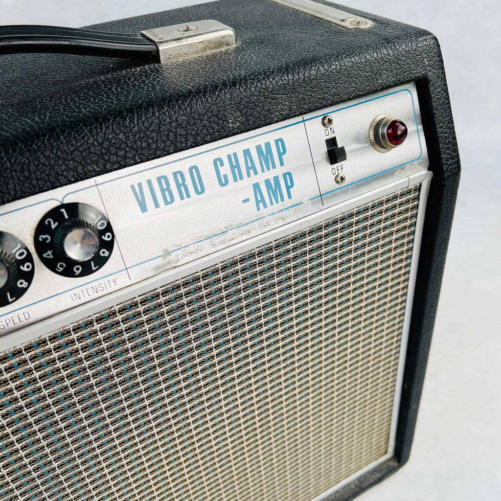 1968 Fender Vibro Champ Vintage Amplifier Drip Edge - Black - 3