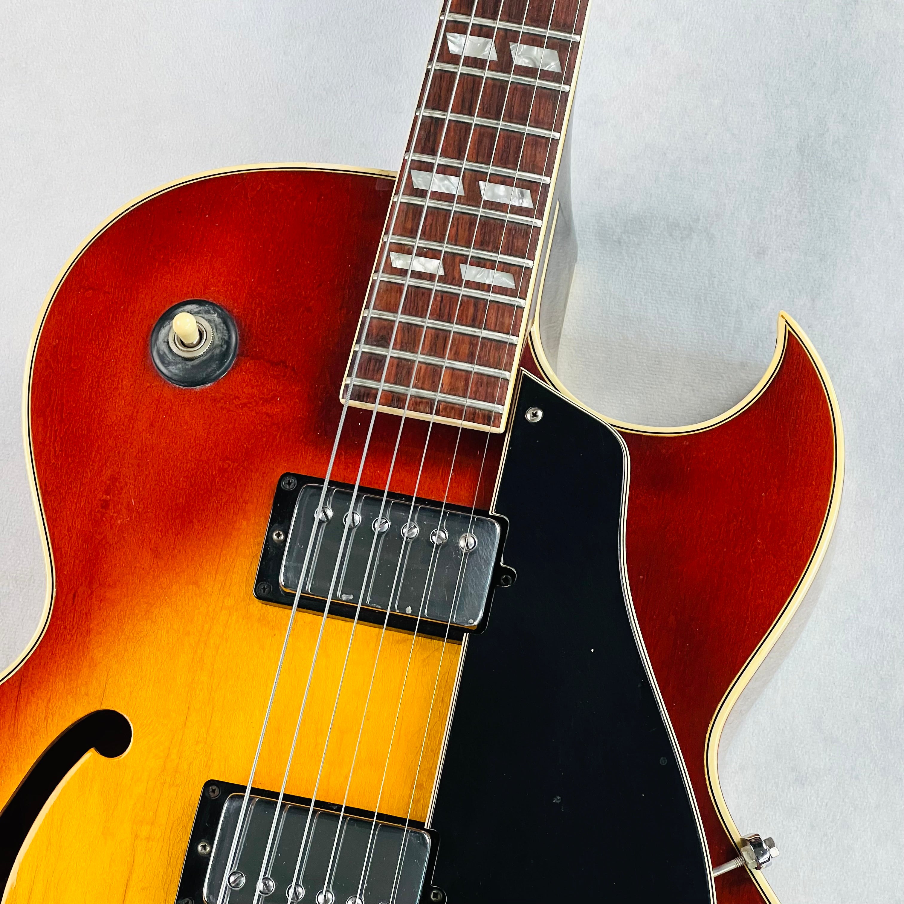Gibson ES-175D 1970 - Cherry Sunburst | Tone Wolf