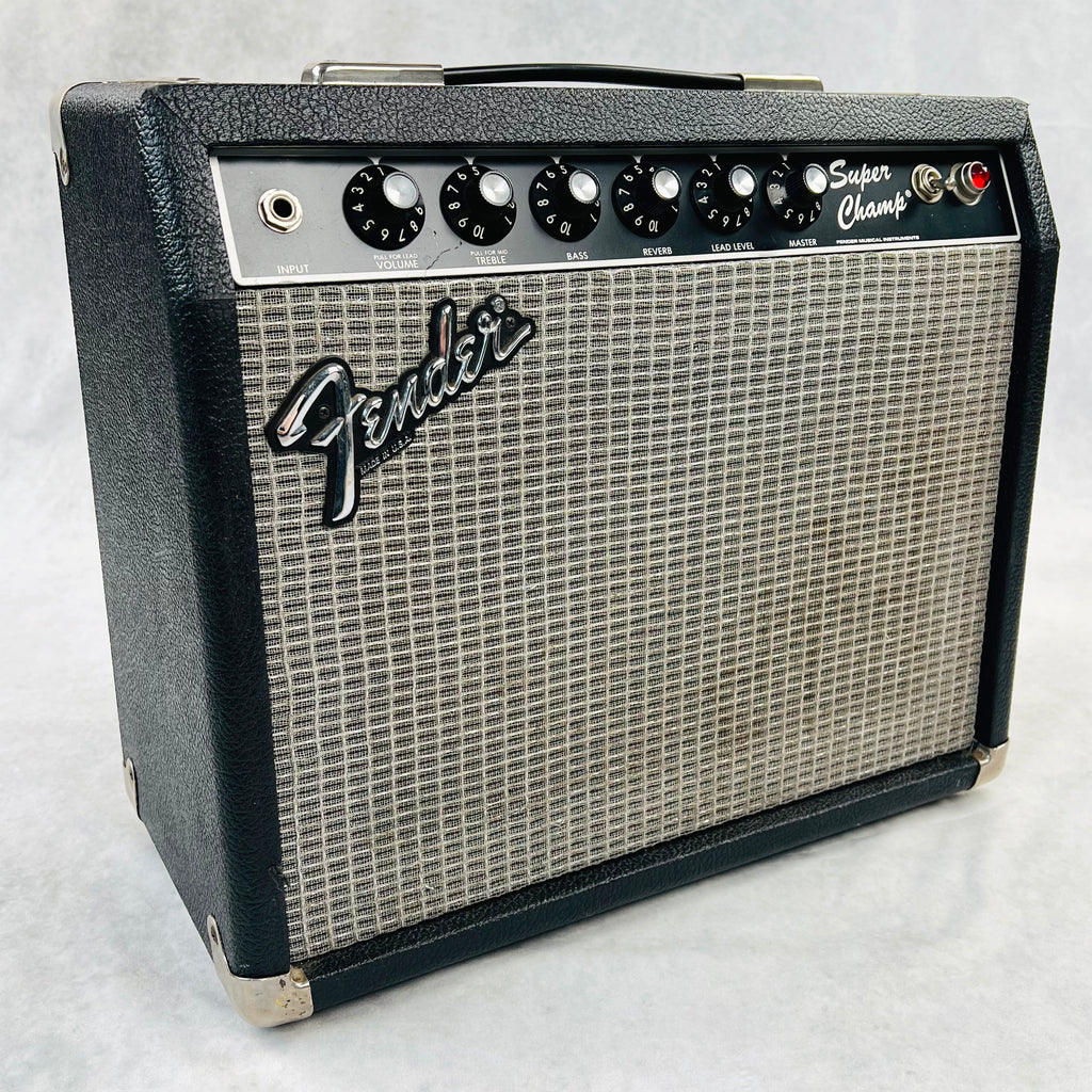 1983 Fender Super Champ 1x10" Vintage Guitar Combo Amplifier Black - 2