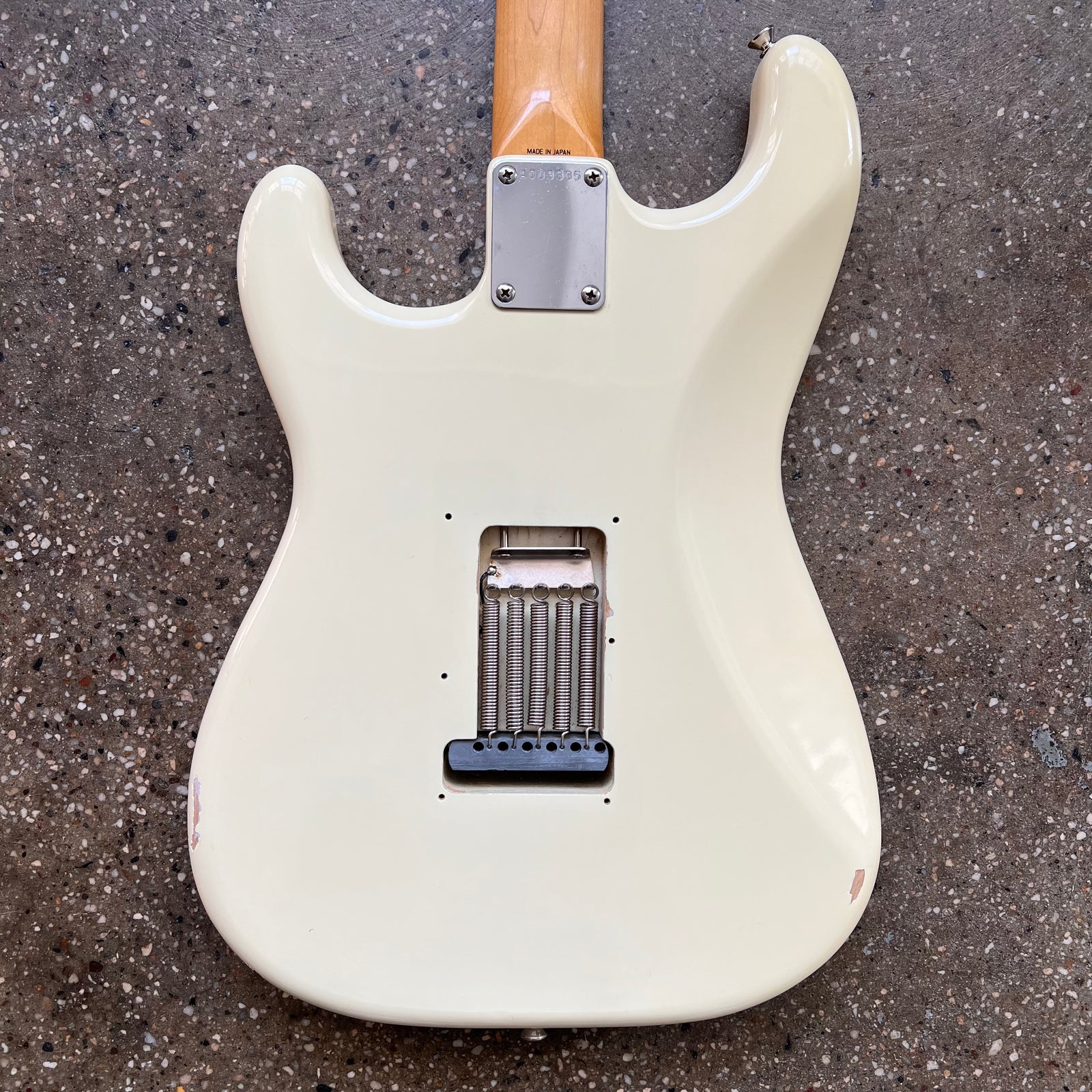 1985 Fender ST62-55 Stratocaster Specs - Vintage White | Tone Wolf 1985 Fender ST62-55 Stratocaster Specs - Vintage White | Tone Wolf