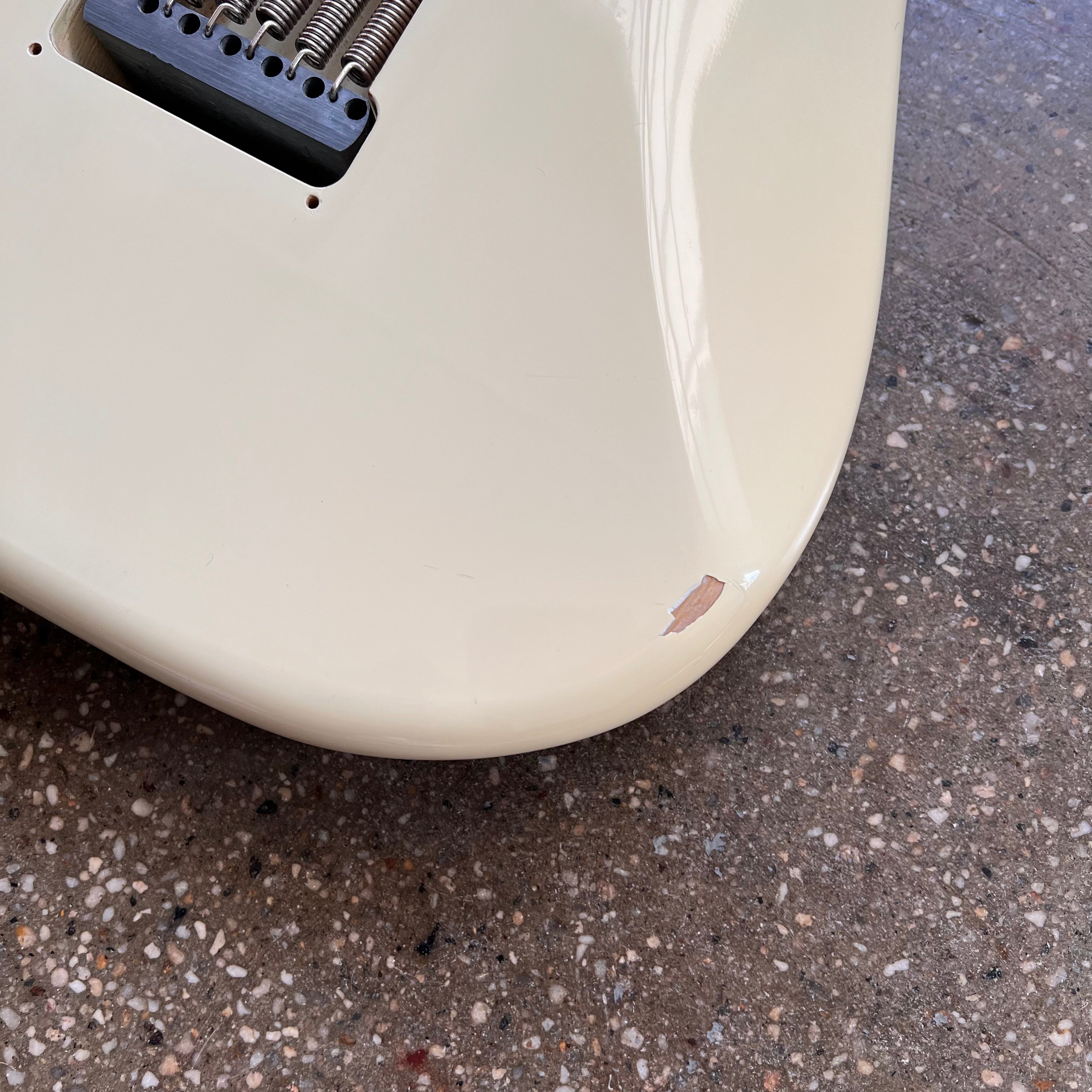 Fender Japan ST62-55 Stratocaster 1985 - Vintage White Fender Japan ST62-55 Stratocaster 1985 - Vintage White