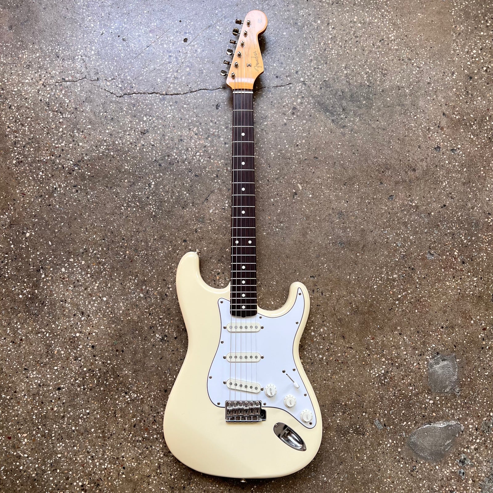 1985 Fender ST62-55 Stratocaster Specs - Vintage White | Tone Wolf 1985 Fender ST62-55 Stratocaster Specs - Vintage White | Tone Wolf