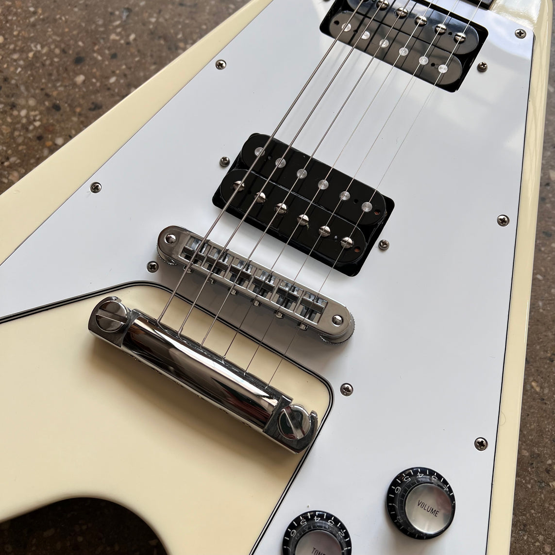 Gibson USA '67 Flying V 1991 - Classic White | Tone Wolf