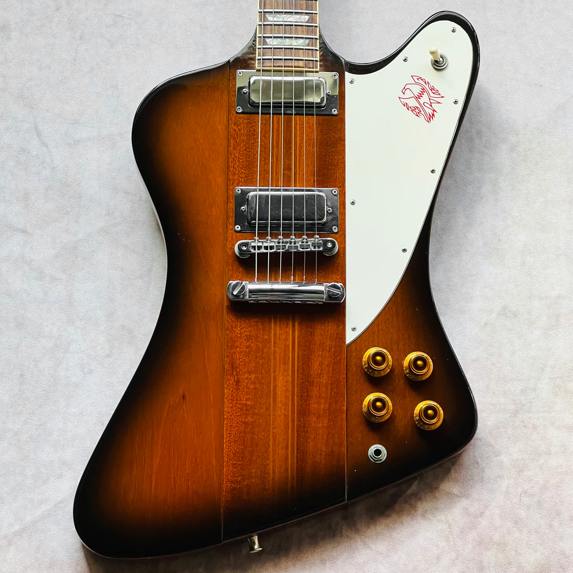 ギター Gibson Firebird 1993 vintage sunburst 1993 Gibson Firebird V Reissue Sunburst
