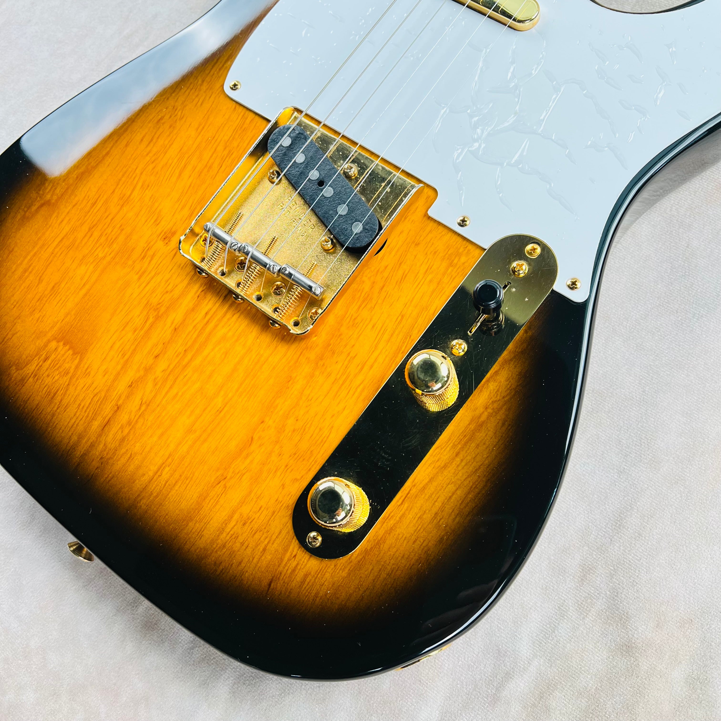 Fender 1998 Collectors Edition Telecaster Maple Fingerboard - 2