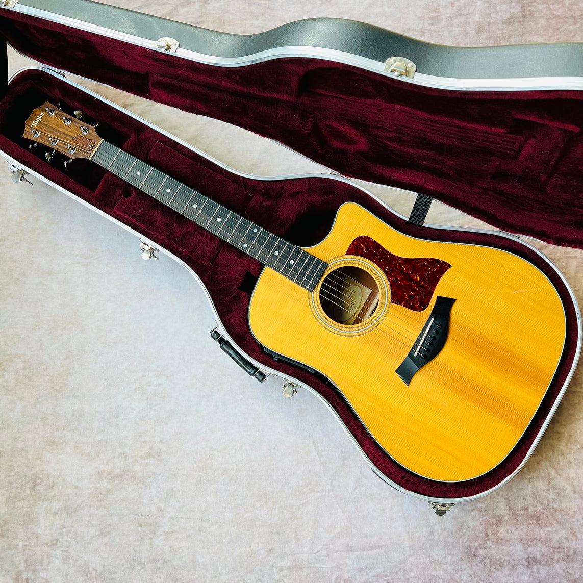 Taylor 310ce  テイラー Taylor 310ce with Fishman Electronics 2000 - Natural | Tone Wolf
