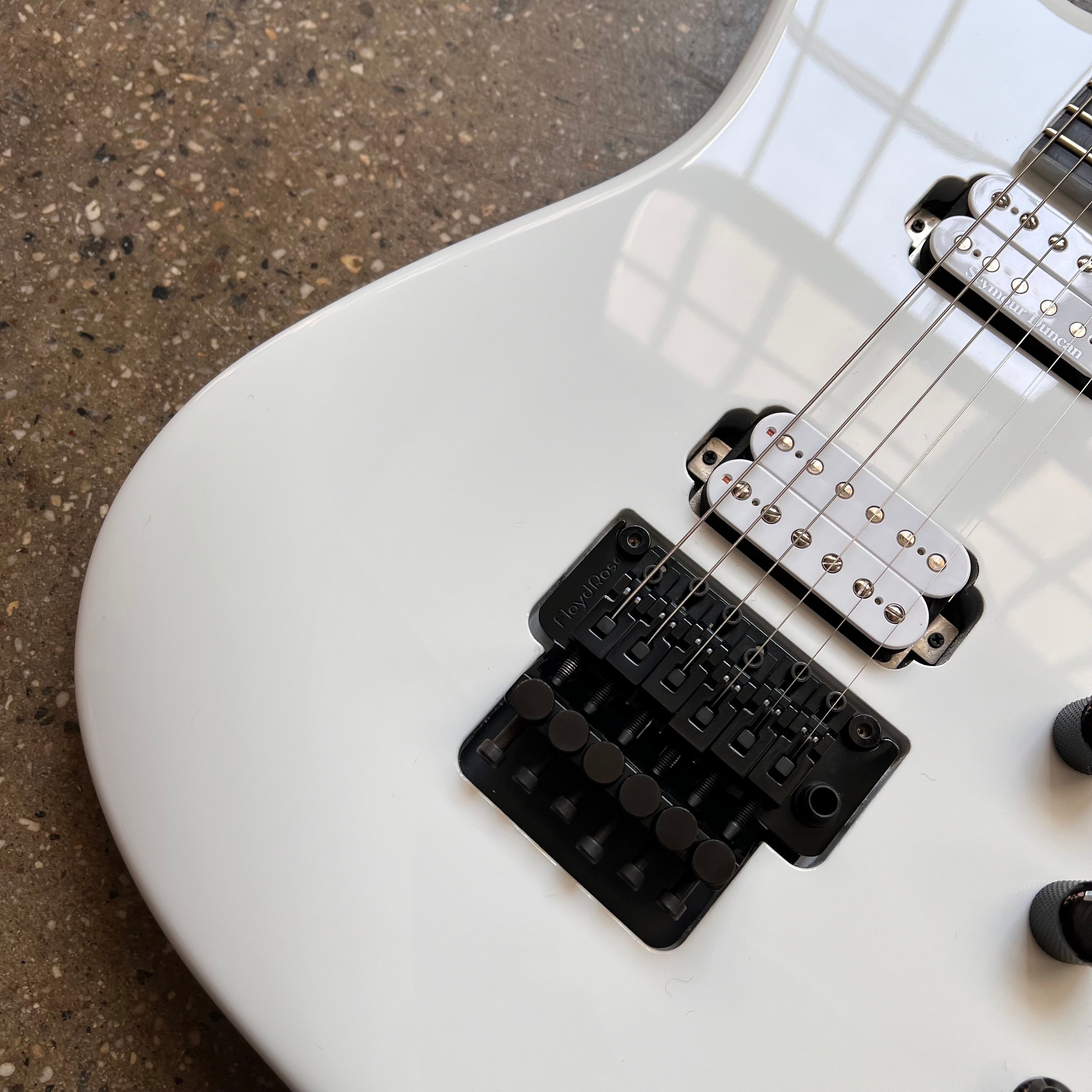 Charvel Custom Shop San Dimas FRT 2H 2008 - Snow White | Tone Wolf