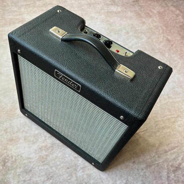 Fender Pro Junior 1x10" Combo Guitar Amplifier 2008 - Black - 4